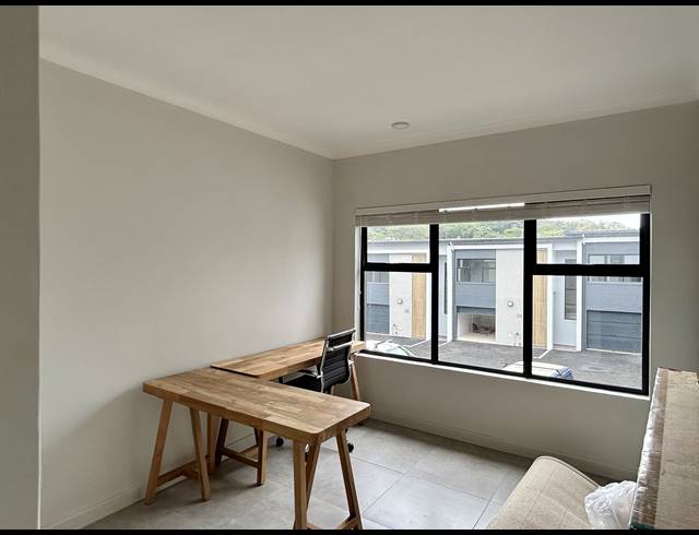3 BEDROOM APARTMENT FOR SALE IN WESTBROOK